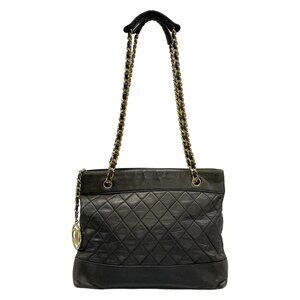 CHANEL Matelasse - Black Lambskin Shoulder Bag Gold hardware